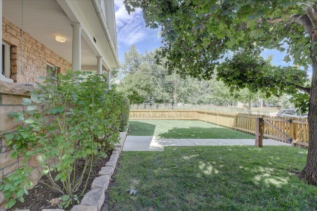 Building Photo - Furnished/Views on Mapleton Hill