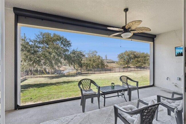 Foto del edificio - 735 Black Eagle Dr