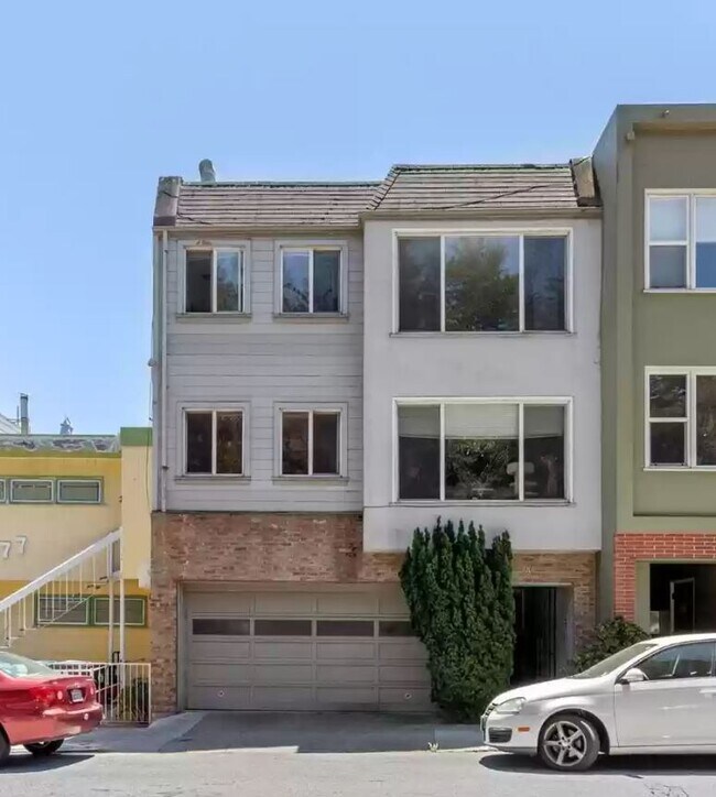 Building Photo - 781 Corbett Ave