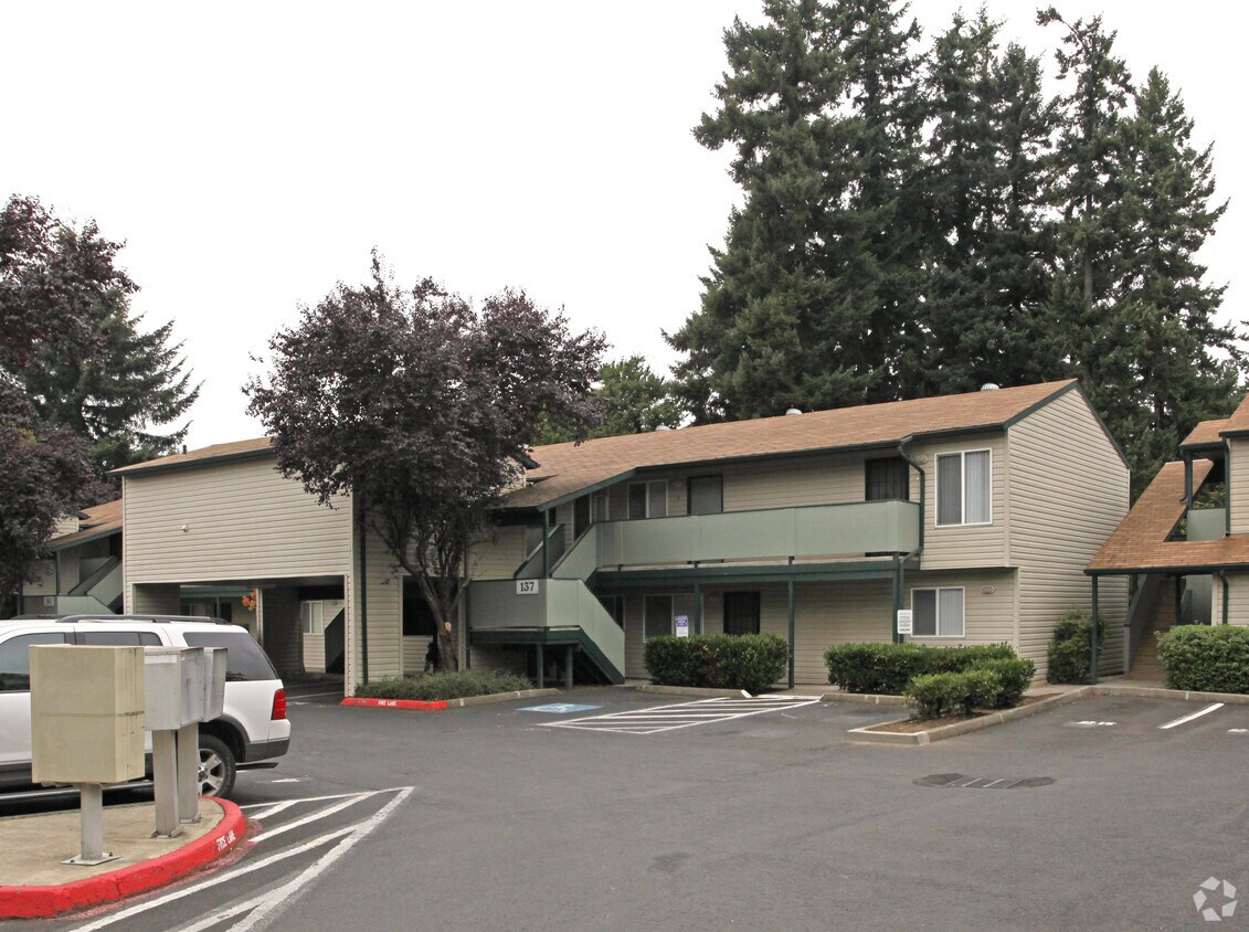 Ascot Firs Apartments in Portland, OR