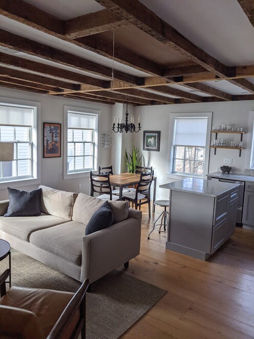 Foto principal - 458 Wickenden St