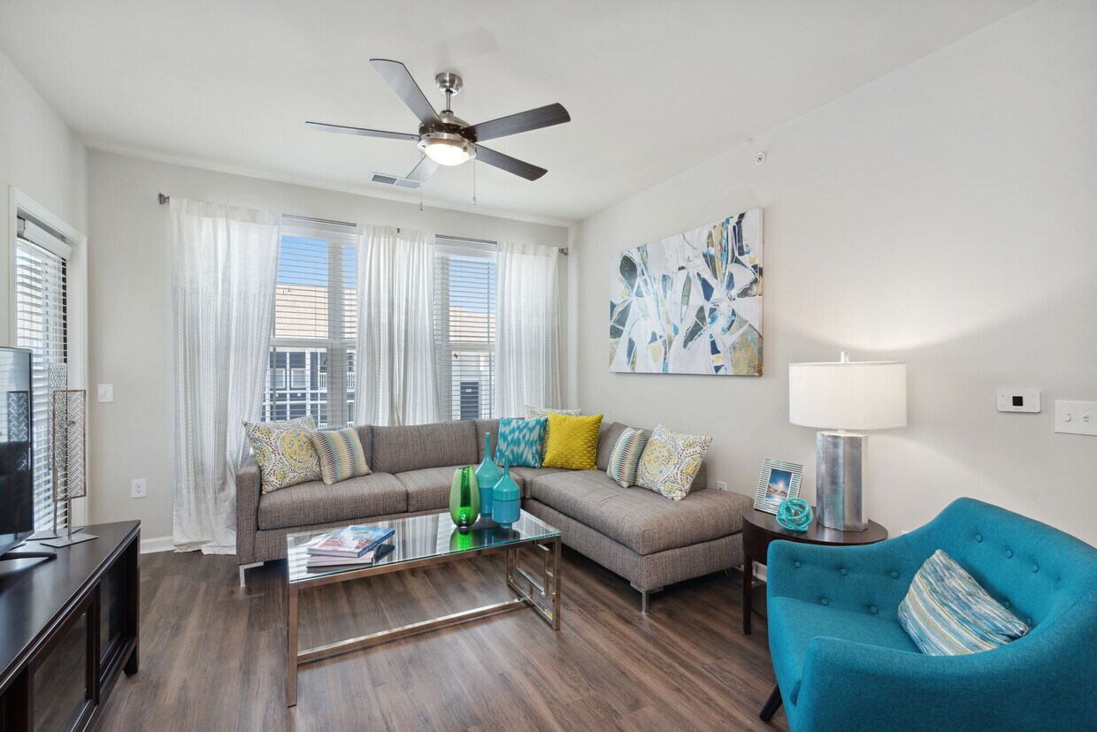 Level at 401 Apartments in Raleigh, NC