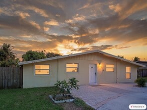 Building Photo - 226 E Gateway Blvd