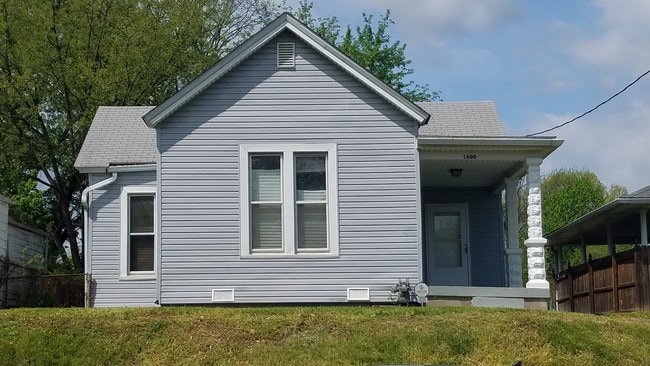 Front of House - 1600 Beech St