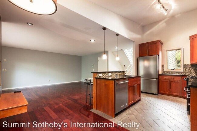 Foto del edificio - 4805 Meadow Loop Rd