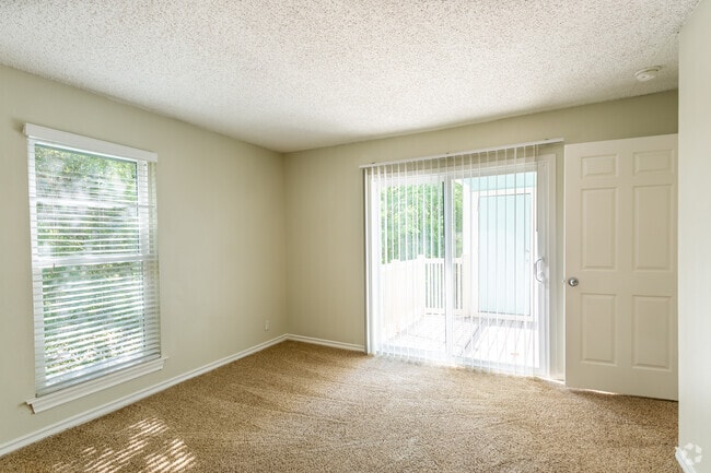 2 BR, 2 BA 1120 SF - Oakhampton Place