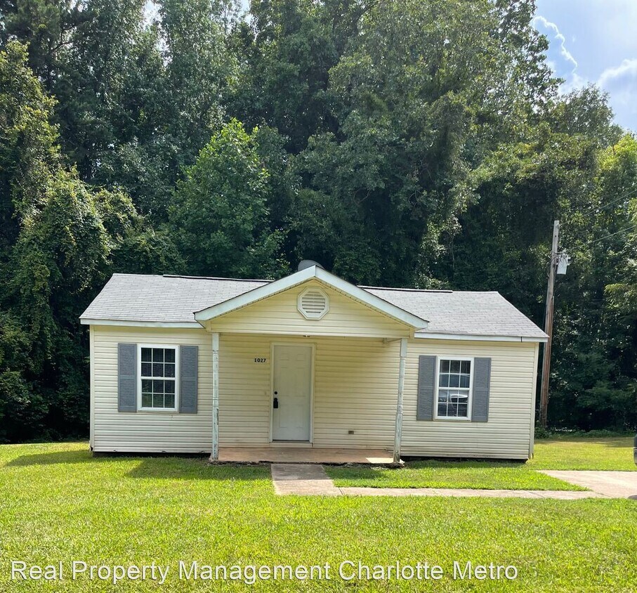 Foto principal - 2 br, 1 bath House - 1027 Mountain Crest D...
