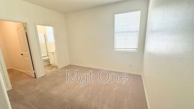 Foto del edificio - 28777 Outlaw Wy