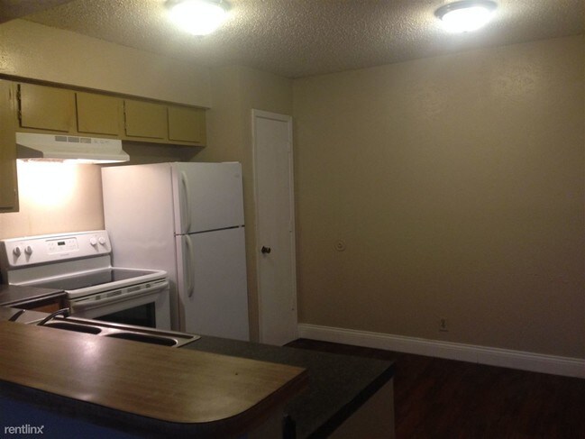 Foto del edificio - 2 br, 1 bath Apartment - Polo Club