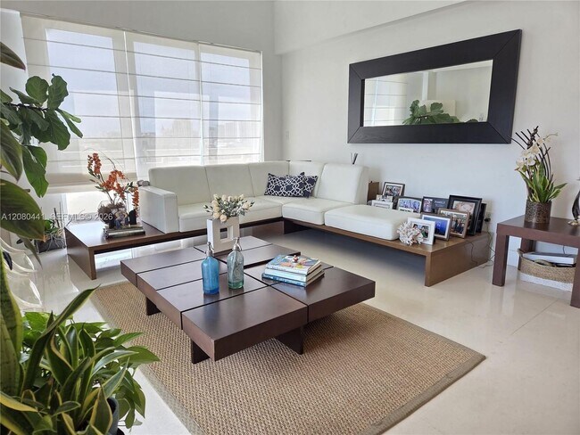 Foto del edificio - 2400 SW 27th Ave