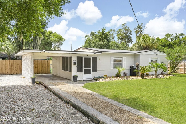 Building Photo - 5236 River Forest Dr