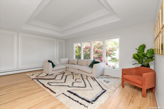 Building Photo - 817 Glenridge Ave