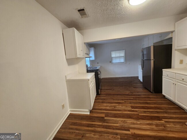 Foto del edificio - 7703 Aurora Dr