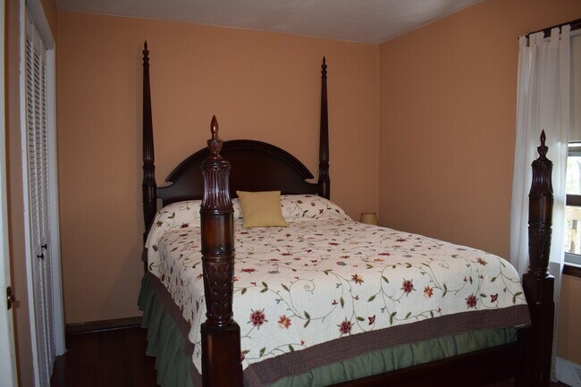 Foto del edificio - 220 Ridgeway Rd