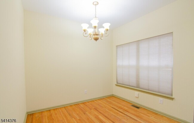 Foto del edificio - 3027 King Ct