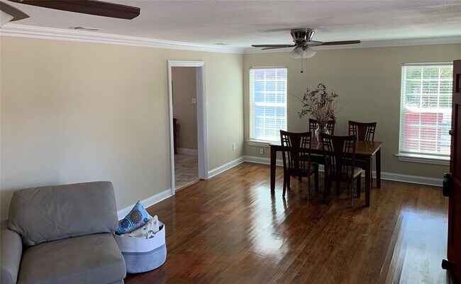 Foto del edificio - 2300 Westbrook Ave