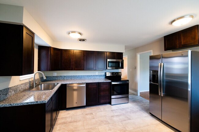 Foto del edificio - 1179 Blaine Ave