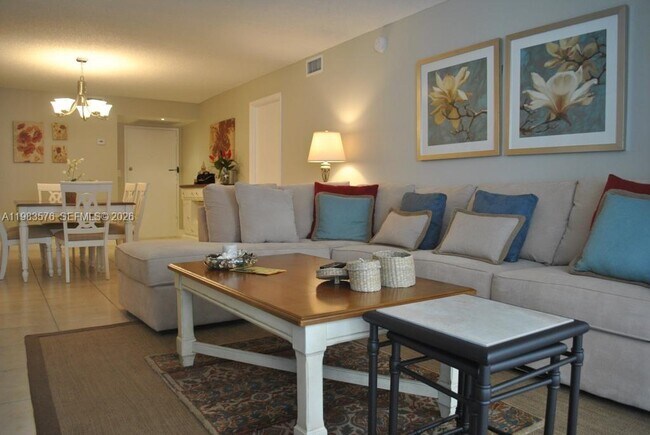 Foto del edificio - 6039 Collins Ave