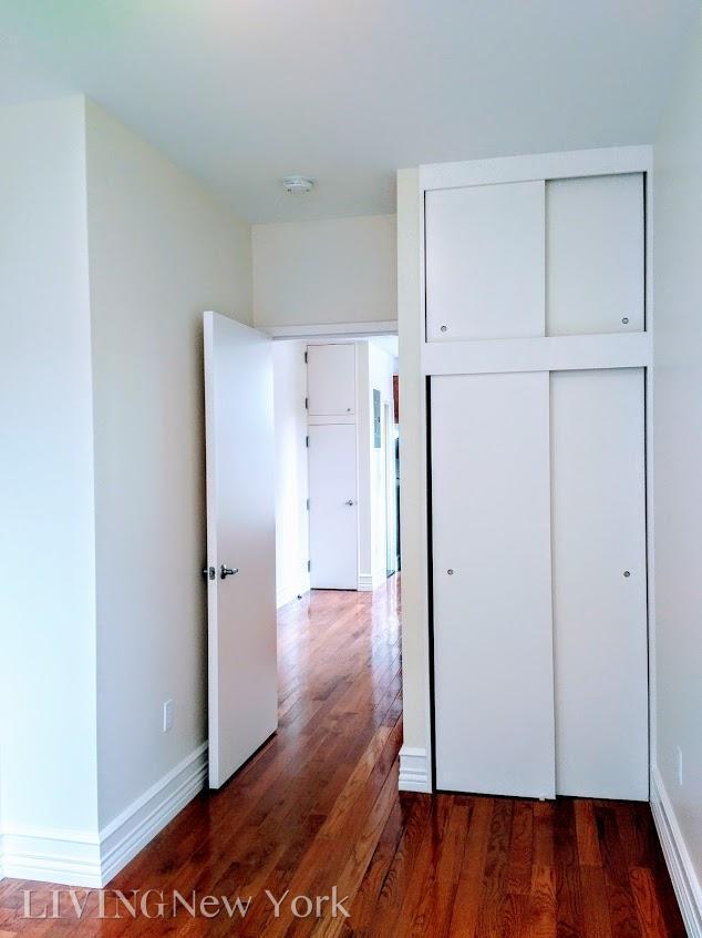 Foto del edificio - 53 W 105th St