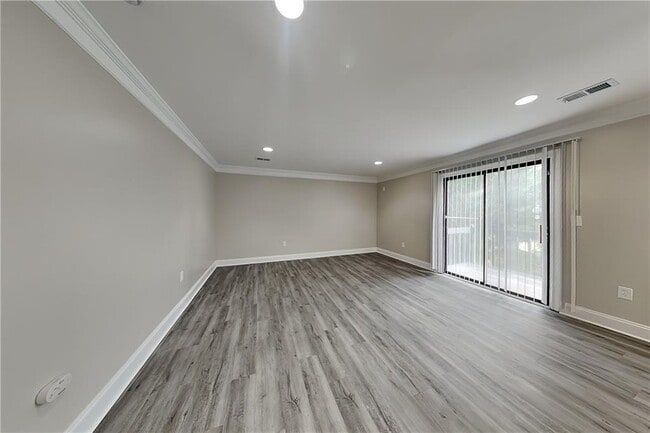 Building Photo - 1105 Tom Ln