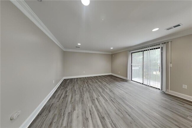 Foto del edificio - 1105 Tom Ln