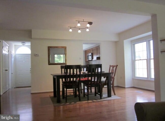 Building Photo - 21 Englishman Ct