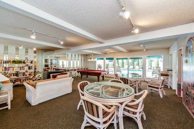 Building Photo - 5845 Doverwood Dr