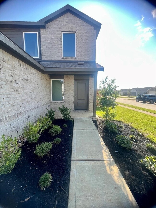 Building Photo - 16802 Great Highlands Dr