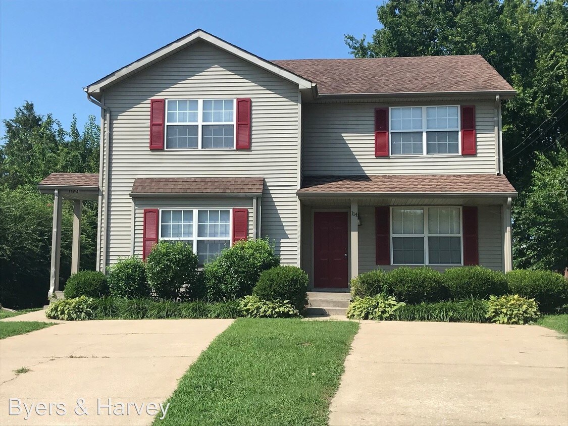 114 Cunningham Pl Unit Apt. A, Clarksville, TN 37042 Room for Rent in