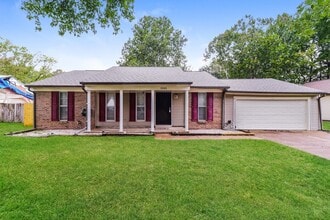 Building Photo - 2145 Bobolink Trail