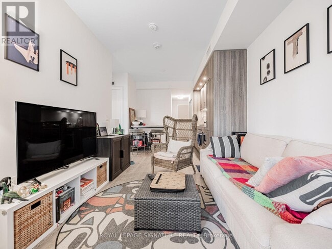 Photo du bâtiment - 480 Front St W