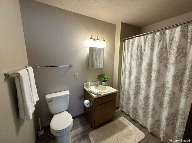 Foto del interior - Welcome to Somerset Village!