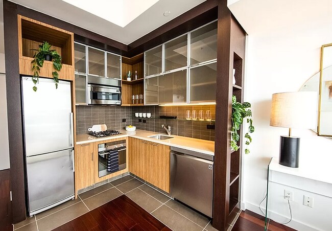 Foto del edificio - 622 W 42nd St