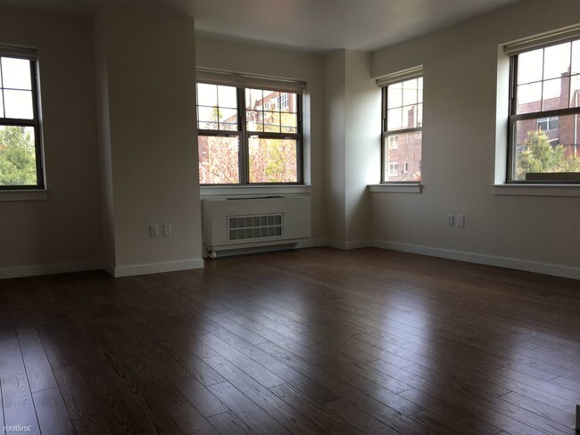 Foto del edificio - 7515 Parsons Blvd