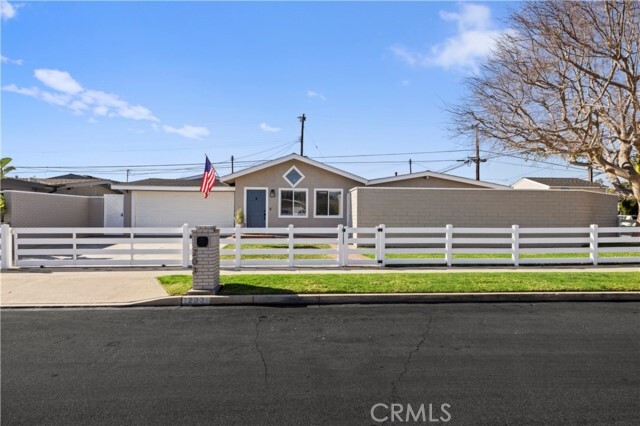 Primary Photo - 203 Rose Ln