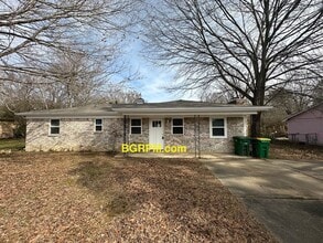 Building Photo - 6 Waterfront Dr