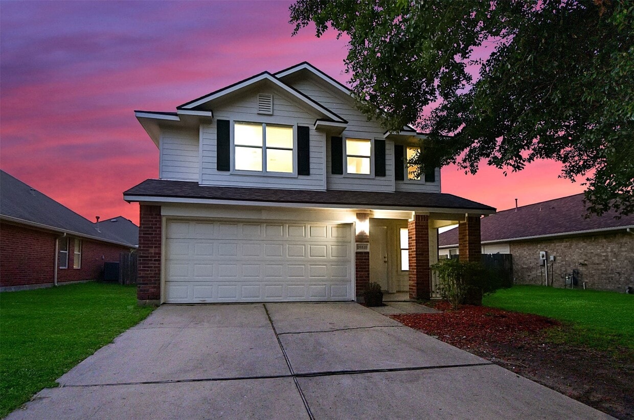 Foto principal - 20510 Raincrest Dr