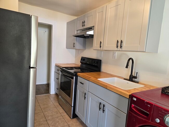 Foto del edificio - 1355 Dewitt St