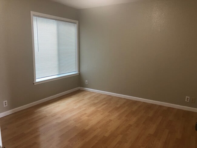 Bedroom - 1591 Dolores St