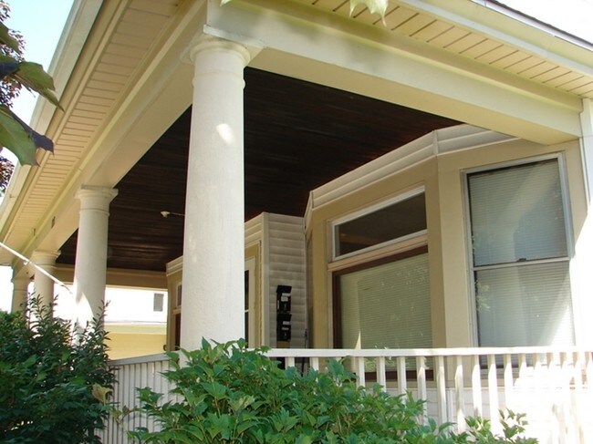 Building Photo - 1171 Minnehaha Ave E