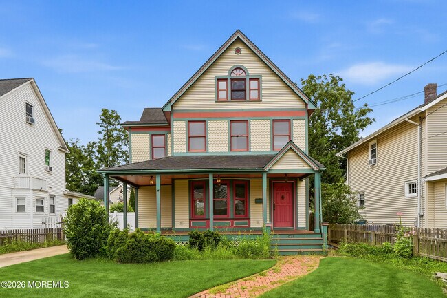 Building Photo - 638 Overton Pl