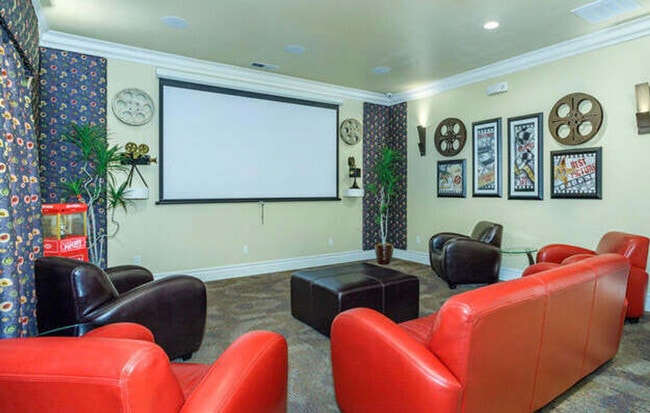 Foto del edificio - 11380 S Virginia St