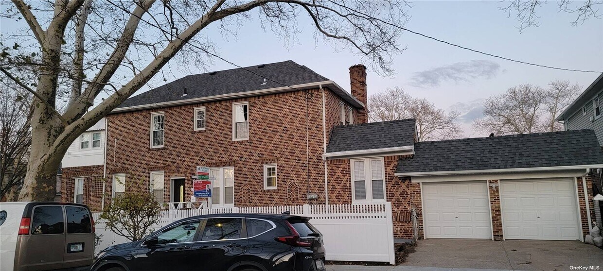 Primary Photo - 133-04 107th Ave