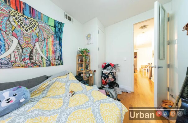 Foto del edificio - 1253 Lincoln Pl