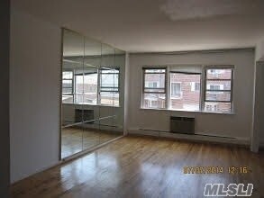 Building Photo - 61-18 170th St