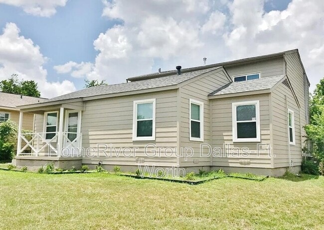 Building Photo - 2421 Stovall Dr