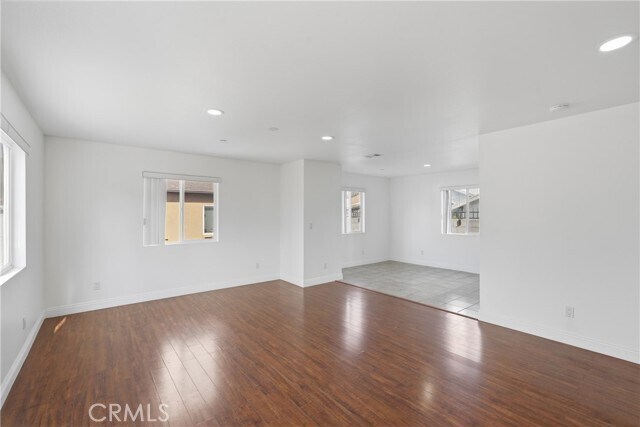 Foto del edificio - 5017 Halldale Ave