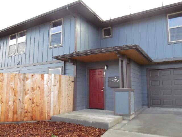 Exterior - 239 W Cedar St