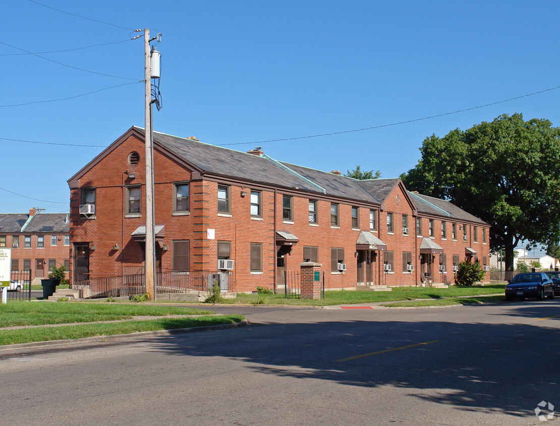 Foto del edificio - Desoto Base Courts