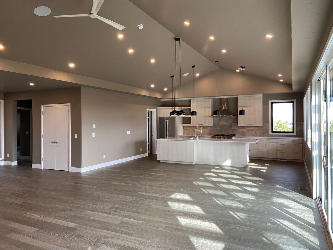 Foto principal - Newer, Modern Construction Home in Tetherow